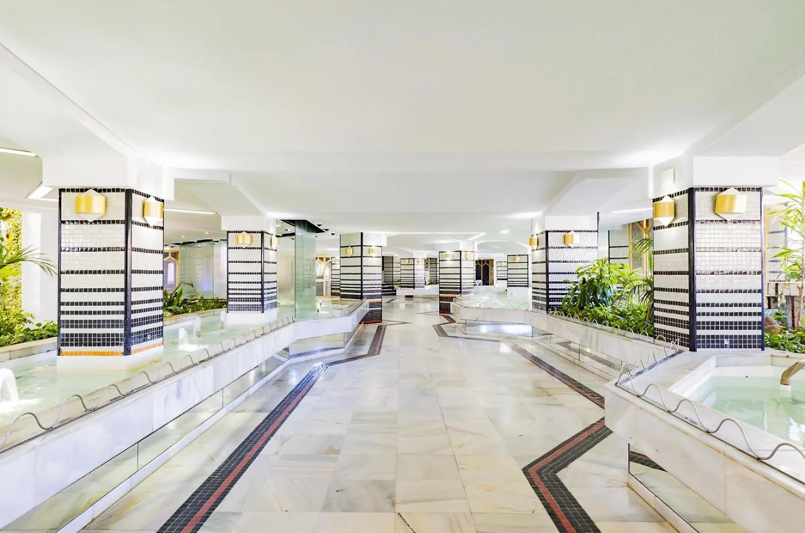 شقة Cubo'S Benalbeach Sea View & Terrace بينالماذينا