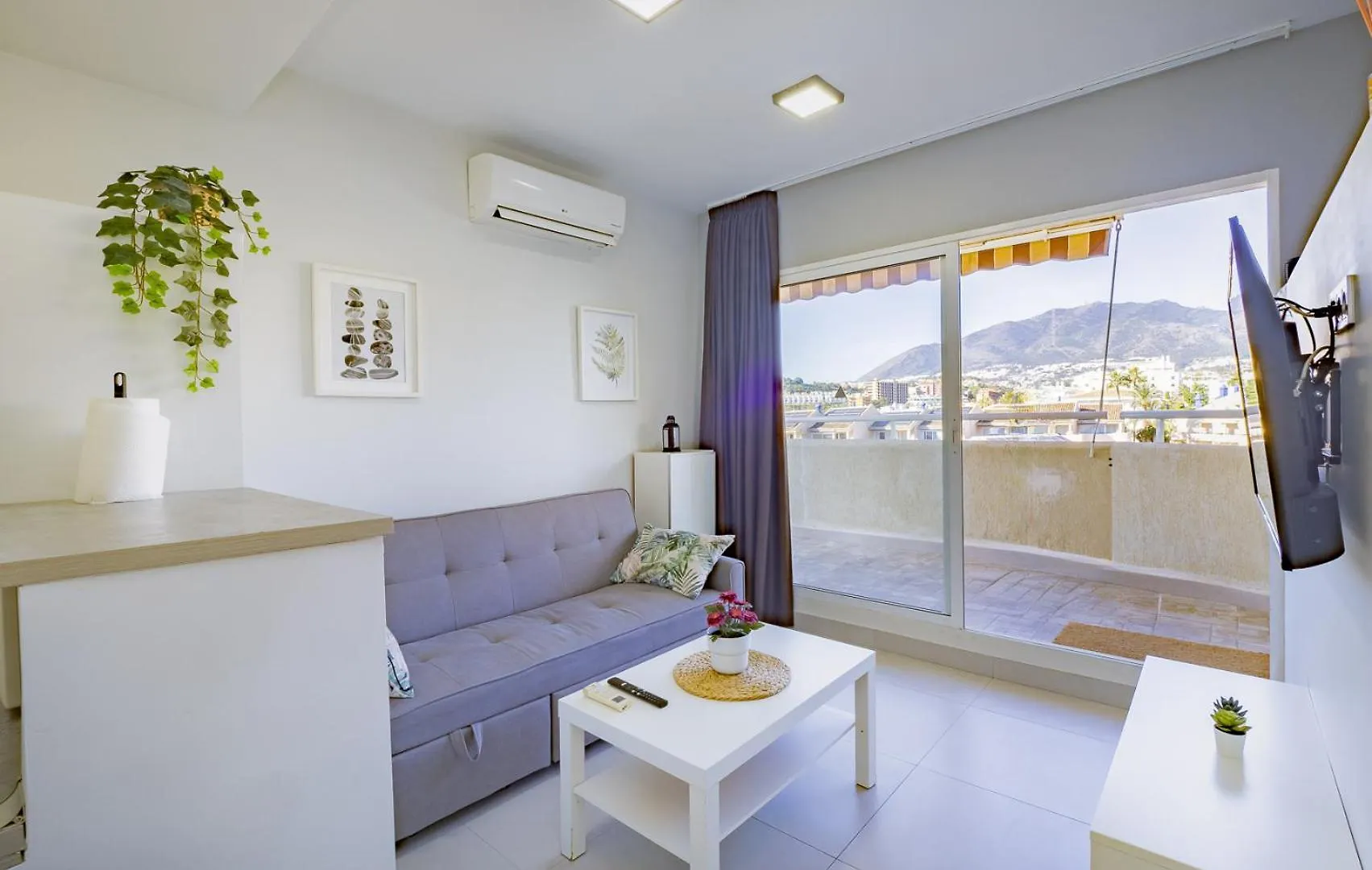 Cubo'S Benalbeach Sea View & Terrace بينالماذينا شقة